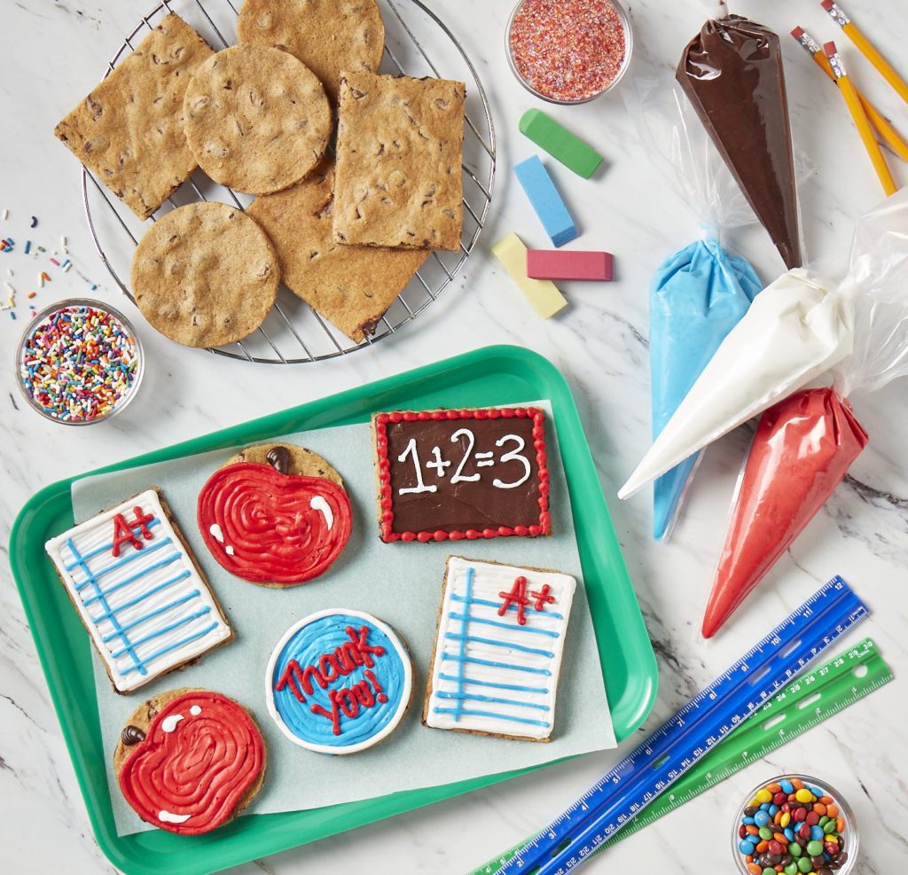 Back to School Decorating Kit (12 Count)