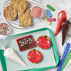 Picture of Back to School Decorating Kit (6 Count)